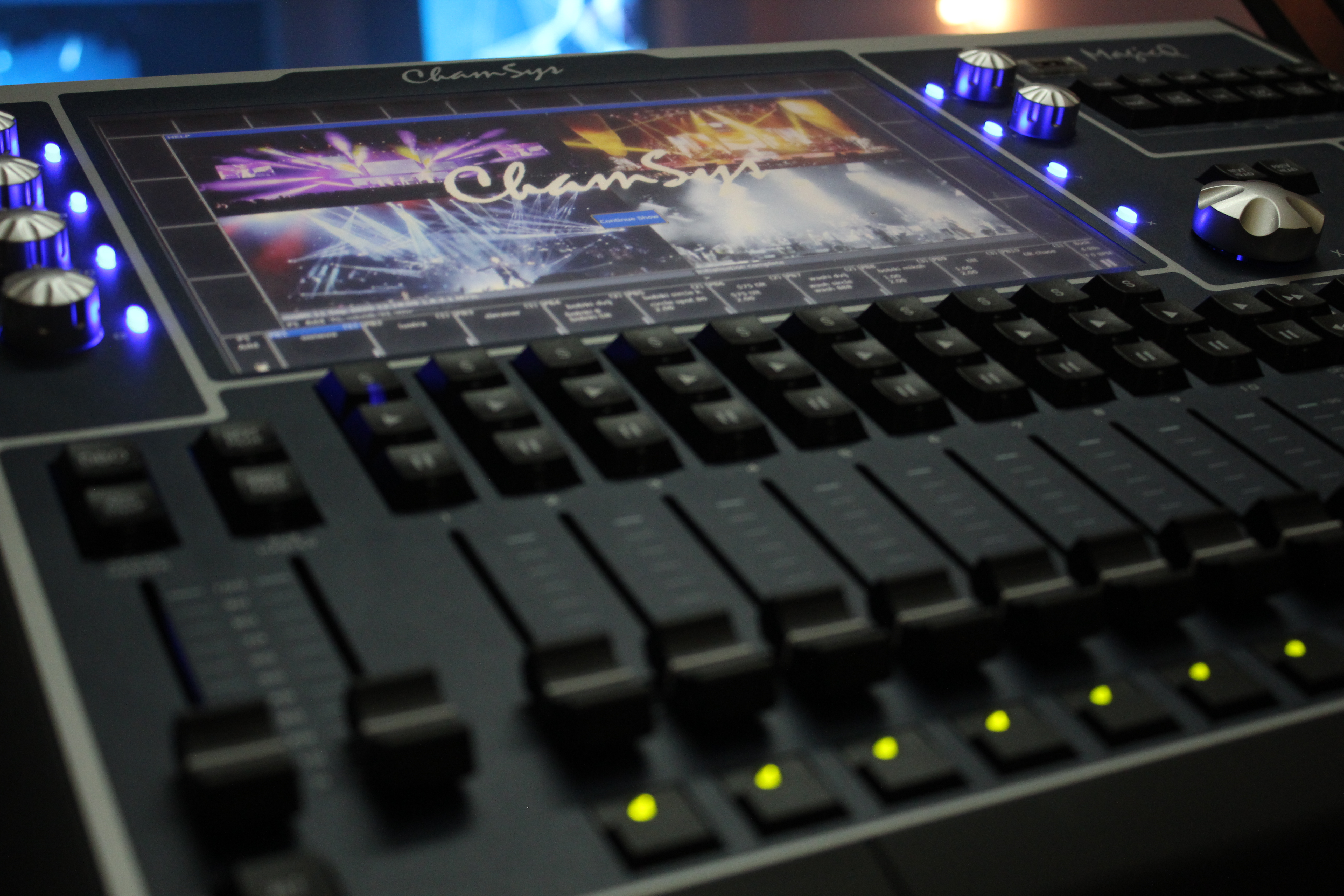 БОЛЬШОЙ ЗАЛ